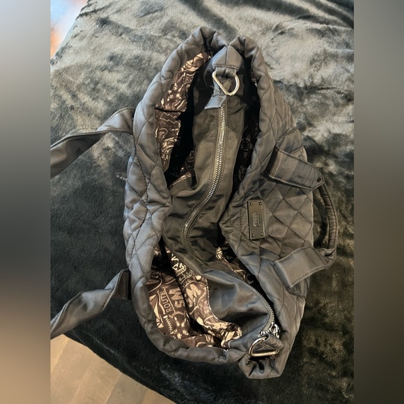 Steve Madden quilted pattern tote bag - Picture 5 of 7